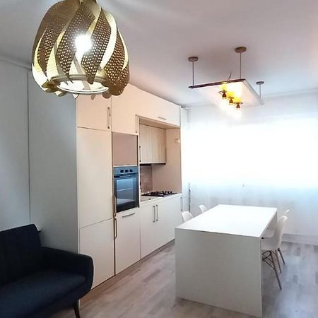 בוקרשט Modern 1Br Apartment With Wifi, Parking And Self Check In מראה חיצוני תמונה
